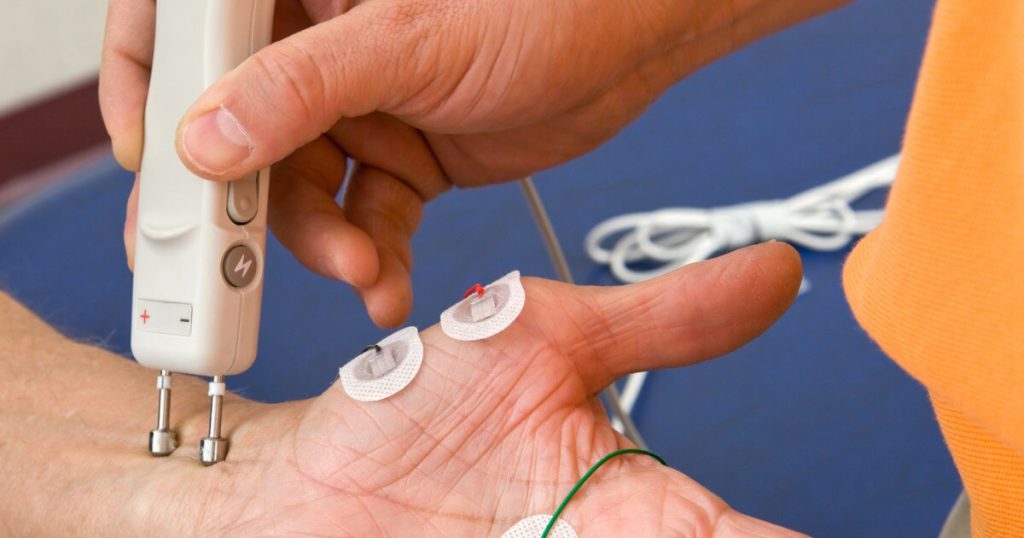 نوار عصب وعضله دست بیمار