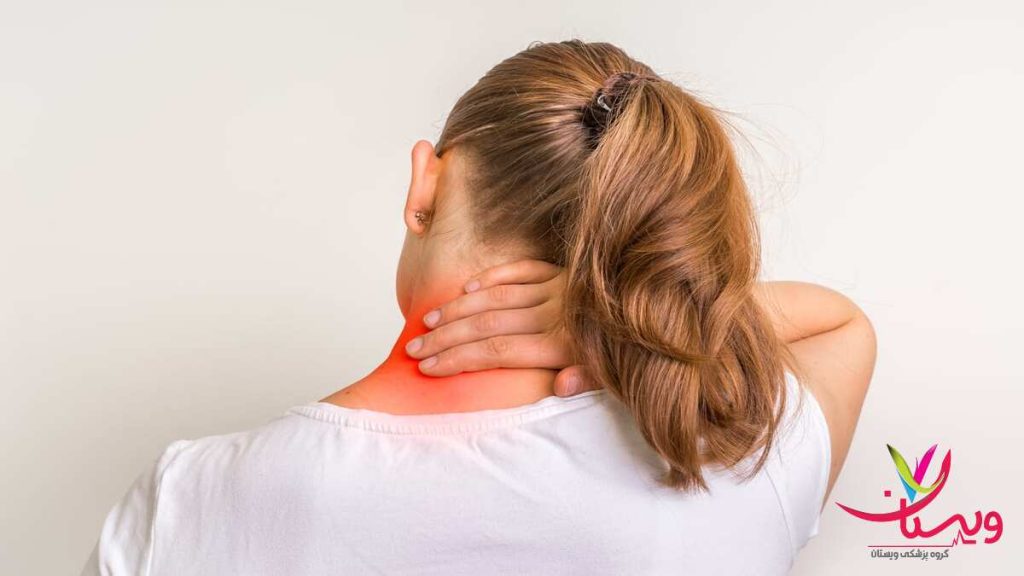 درگیری شدید مهرههای گردنی با علائم دیسک فشار دست روی گردن بهدلیل درگیری با دیسک گردن