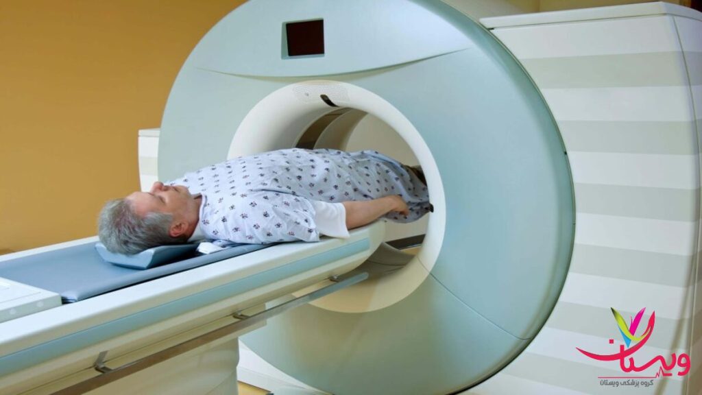 اسکن کلیه برای سالمندان با تجهیزات تصویربرداری مدرن انجام سی تی اسکن کلیه برای فرد مسن در محیط مجهز پزشکی