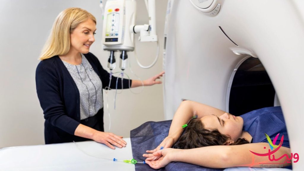 تصویربرداری کلیه برای جوانان با دستگاه سی تی اسکن پیشرفته انجام سی تی اسکن کلیه برای بیمار جوان در محیطی تخصصی