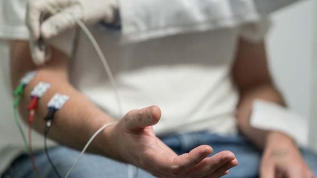 بهترین مرکز نوار عصب و عضله مراکز نوار عصب و عضله سعادت آباد